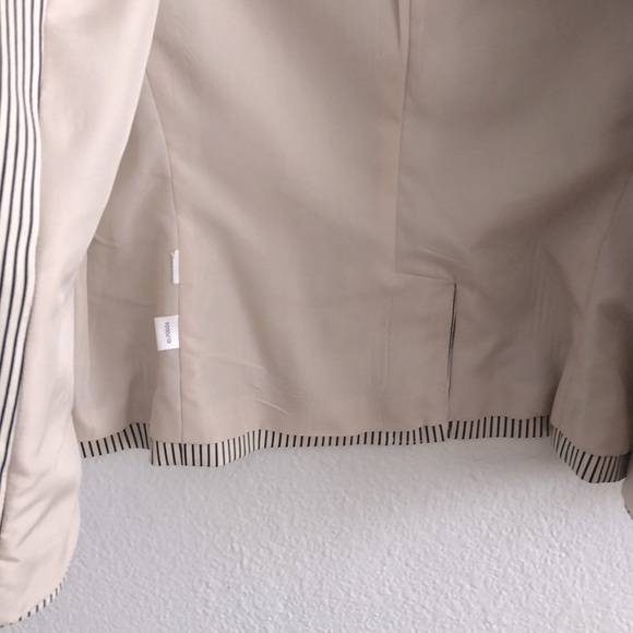 Ann Taylor Pinstripe Blazer sz 2 - Picture 6 of 6